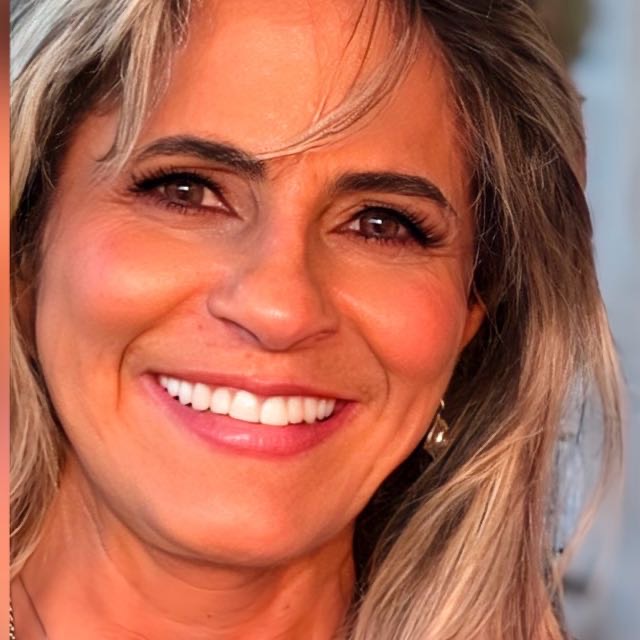 Maria Oliveira
